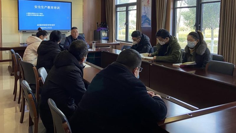职业培训合同中不退款，如何维权？**